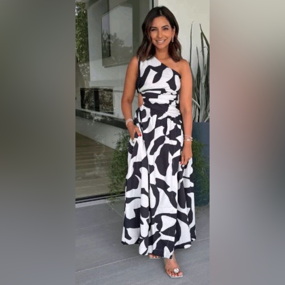 Abercrombie & Fitch Black and White Abstract Cut Out Maxi Dress